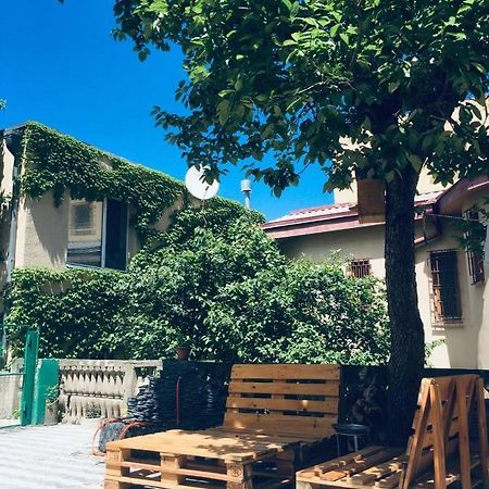 Birdhouse Rooms Tbilisi Exterior photo